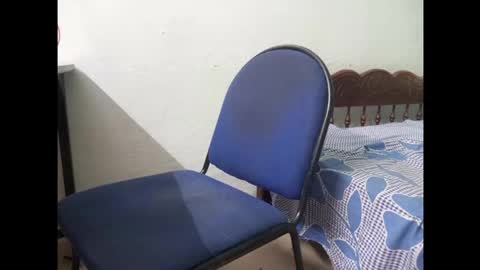 goldengodzilla69 online show from 12/23/25, 03:59