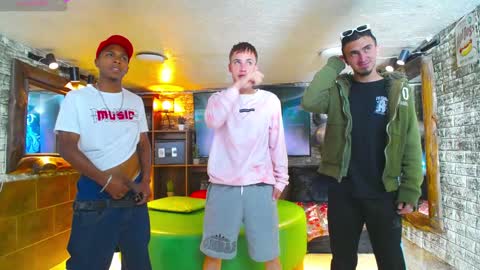 GOLDENJOI online show from 12/21/24, 01:10