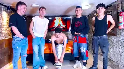 GOLDENJOI online show from 09/12/25, 10:10