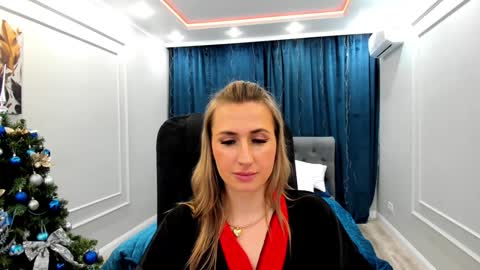 Olivia online show from 01/13/25, 01:34