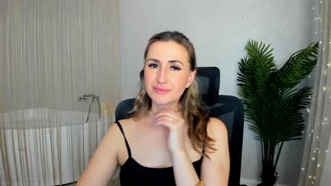 Olivia online show from 01/15/25, 09:45