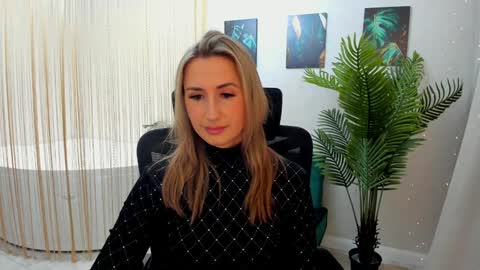 Olivia online show from 01/30/25, 11:44