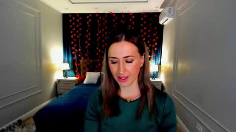 Olivia online show from 11/11/25, 03:50