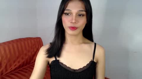 Snapshot of goldenlily69 chatting on 02/03/25, 10:11 Lily is Gold online show from 02/03/25, 10:11