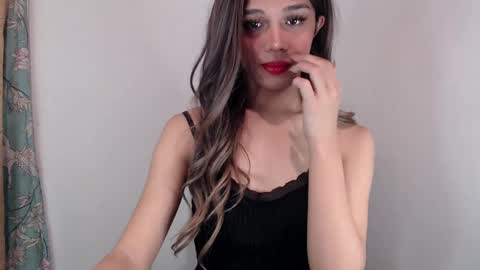 Snapshot of goldenlily69 chatting on 02/27/25, 11:48 Lily is Gold online show from 02/27/25, 11:48