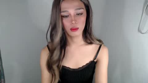 Snapshot of goldenlily69 chatting on 02/28/25, 02:53 Lily is Gold online show from 02/28/25, 02:53