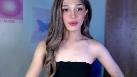 Snapshot of goldenlily69 chatting on 03/08/25, 11:28 Lily is Gold online show from 03/08/25, 11:28