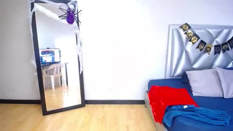 goldenn_ass1 online show from 10/30/25, 02:46