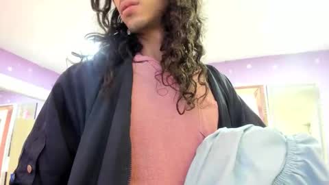 goldentemptation_ online show from 05/17/26, 01:07