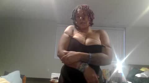 Snapshot of goldieefoxx chatting on 12/13/25, 09:09 goldieefoxx online show from 12/13/25, 09:09