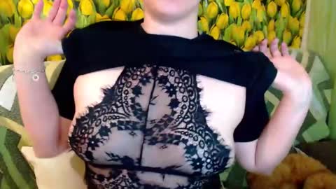 Snapshot of goldmoonn chatting on 01/13/25, 05:44 goldmoonn online show from 01/13/25, 05:44