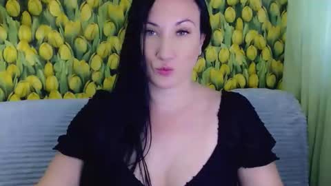 Snapshot of goldmoonn chatting on 09/13/25, 02:28 goldmoonn online show from 09/13/25, 02:28