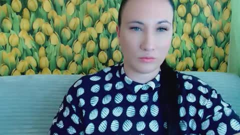 Snapshot of goldmoonn chatting on 09/14/25, 12:04 goldmoonn online show from 09/14/25, 12:04