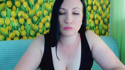 Snapshot of goldmoonn chatting on 06/18/26, 12:53 goldmoonn online show from 06/18/26, 12:53