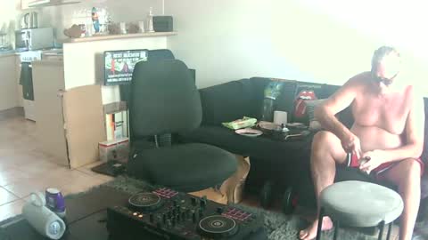 Snapshot of goldyguy011 chatting on 06/17/26, 12:35 goldyguy011 online show from 06/17/26, 12:35