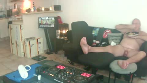 Snapshot of goldyguy011 chatting on 06/20/26, 05:05 goldyguy011 online show from 06/20/26, 05:05