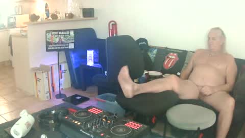 Snapshot of goldyguy011 chatting on 07/16/26, 05:24 goldyguy011 online show from 07/16/26, 05:24