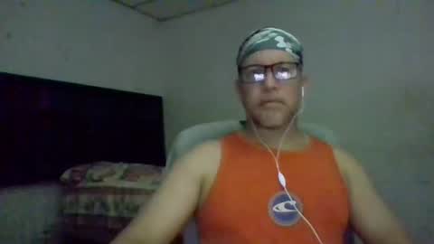 Snapshot of golons17 chatting on 04/26/26, 06:11 golons17 online show from 04/26/26, 06:11