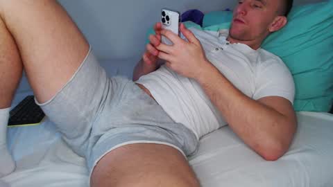 Snapshot of golov176 chatting on 02/01/25, 08:39 LEO online show from 02/01/25, 08:39