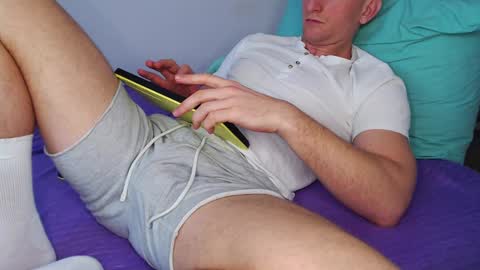 Snapshot of golov176 chatting on 02/09/25, 11:58 LEO online show from 02/09/25, 11:58