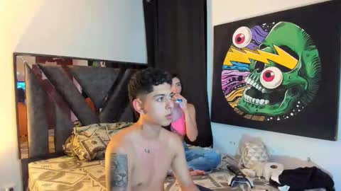 Snapshot of gomez_g_ chatting on 10/08/25, 03:15 Gomez online show from 10/08/25, 03:15