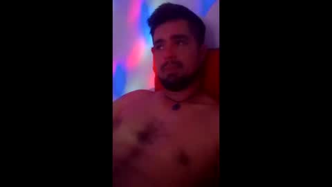 Snapshot of gonzaloreyna016 chatting on 04/15/26, 01:45 gonzaloreyna016 online show from 04/15/26, 01:45