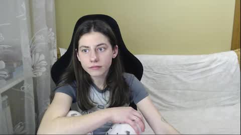 Elizabeth Effie online show from 02/15/26, 05:42