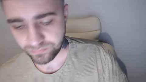 Snapshot of goodbate211 chatting on 12/30/24, 01:58 goodbate211 online show from 12/30/24, 01:58