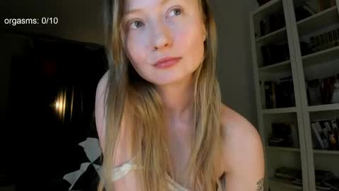 Snapshot of goodg_oddamn chatting on 06/07/26, 08:12 SOPHIE online show from 06/07/26, 08:12