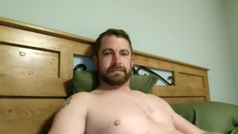 Snapshot of goodgreen35 chatting on 10/24/25, 06:43 goodgreen35 online show from 10/24/25, 06:43