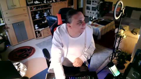 Snapshot of google5001 chatting on 10/05/25, 03:10 google5001 online show from 10/05/25, 03:10