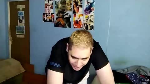 Snapshot of gorak32 chatting on 12/25/24, 01:09 GoraK online show from 12/25/24, 01:09