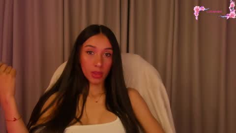 Snapshot of gorgeous_brunette chatting on 02/12/25, 09:10 Rose online show from 02/12/25, 09:10