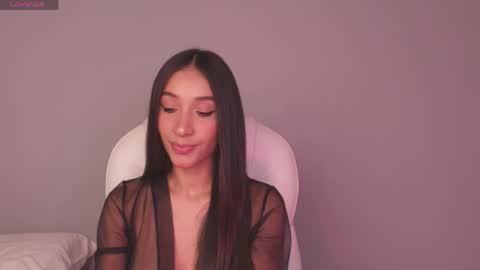 Snapshot of gorgeous_brunette chatting on 04/01/26, 08:48 Rose online show from 04/01/26, 08:48