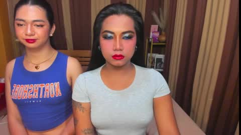 Snapshot of gorgeous_dark_luna chatting on 04/28/26, 07:35 RIANA online show from 04/28/26, 07:35