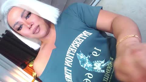 Samantha online show from 01/15/26, 08:23