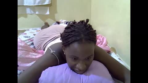 Snapshot of gorgeous_maya1 chatting on 04/24/26, 07:22 gorgeous_maya1 online show from 04/24/26, 07:22