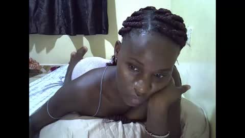 Snapshot of gorgeous_maya1 chatting on 05/19/26, 04:13 gorgeous_maya1 online show from 05/19/26, 04:13