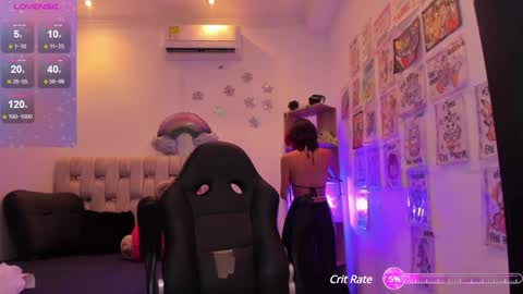 i am Jessi  I love animals and drawing I hope to get along with everyone. XOXO online show from 01/27/25, 08:07