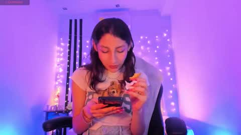 i am Jessi  I love animals and drawing I hope to get along with everyone. XOXO online show from 02/13/26, 06:59