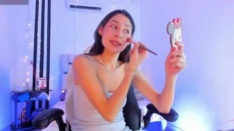 i am Jessi  I love animals and drawing I hope to get along with everyone. XOXO online show from 05/28/26, 07:44