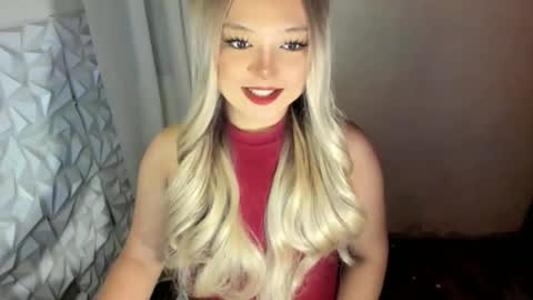 Snapshot of gorgeousamandarose chatting on 05/25/26, 03:12 Amanda rose online show from 05/25/26, 03:12