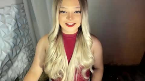 Snapshot of gorgeousamandarose chatting on 05/27/26, 02:08 Amanda rose online show from 05/27/26, 02:08