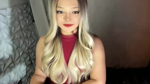 Snapshot of gorgeousamandarose chatting on 05/28/26, 05:38 Amanda rose online show from 05/28/26, 05:38