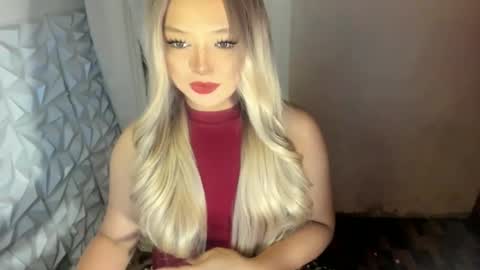 Snapshot of gorgeousamandarose chatting on 06/01/26, 01:29 Amanda rose online show from 06/01/26, 01:29