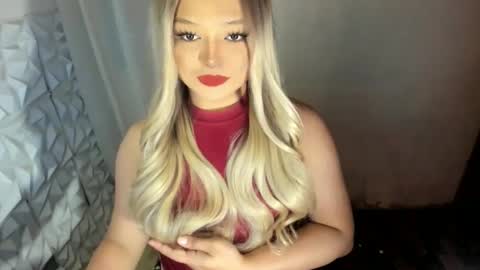 Snapshot of gorgeousamandarose chatting on 06/02/26, 02:30 Amanda rose online show from 06/02/26, 02:30