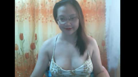 Snapshot of gorgeousmama chatting on 02/16/25, 03:15 gorgeousmama online show from 02/16/25, 03:15