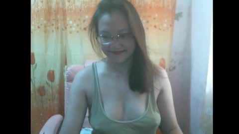 Snapshot of gorgeousmama chatting on 10/05/25, 03:27 gorgeousmama online show from 10/05/25, 03:27
