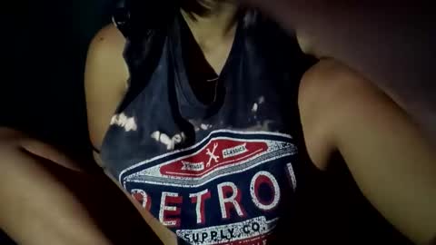 Snapshot of gorgeouspinay_babe chatting on 10/25/25, 10:37 GorgeousPinay babe online show from 10/25/25, 10:37