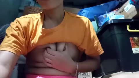 Snapshot of gorgeouspinay_babe chatting on 01/10/26, 11:09 GorgeousPinay babe online show from 01/10/26, 11:09